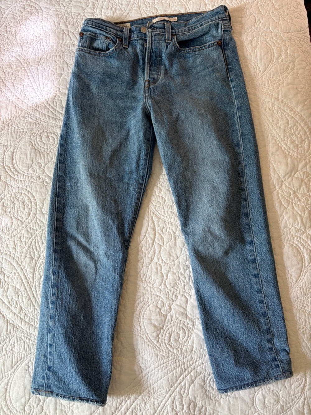 Levi's Medium Blue Ankle-Length Cropped Wedgie Fit Jeans